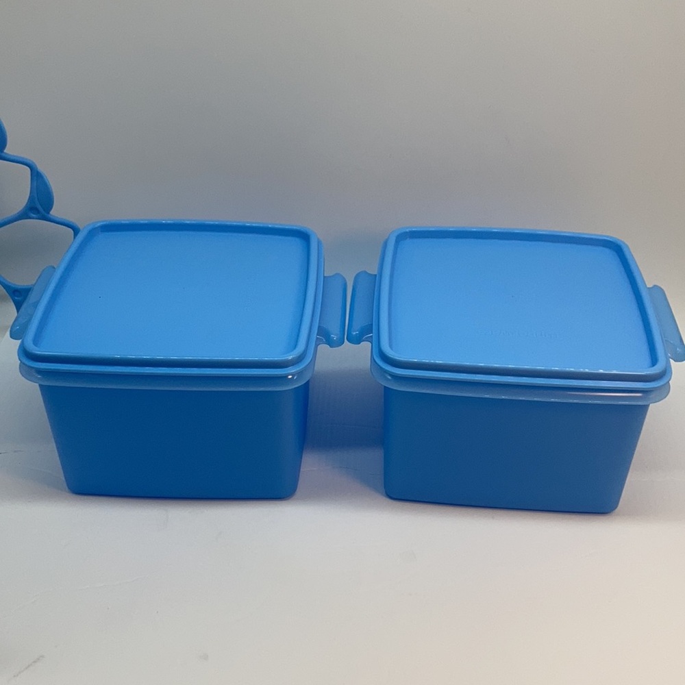 Tupperware Double Deep Blue Limited Container - Picture 6 of 12